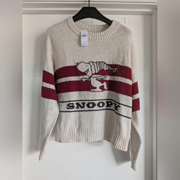 American Eagle X PEANUTS Snoopy Collab Cream and Red Crew Neck Sweater M - Picture 1 of 6